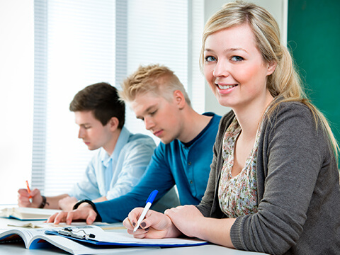 Duale Studiengänge<br /> & Ausbildungen